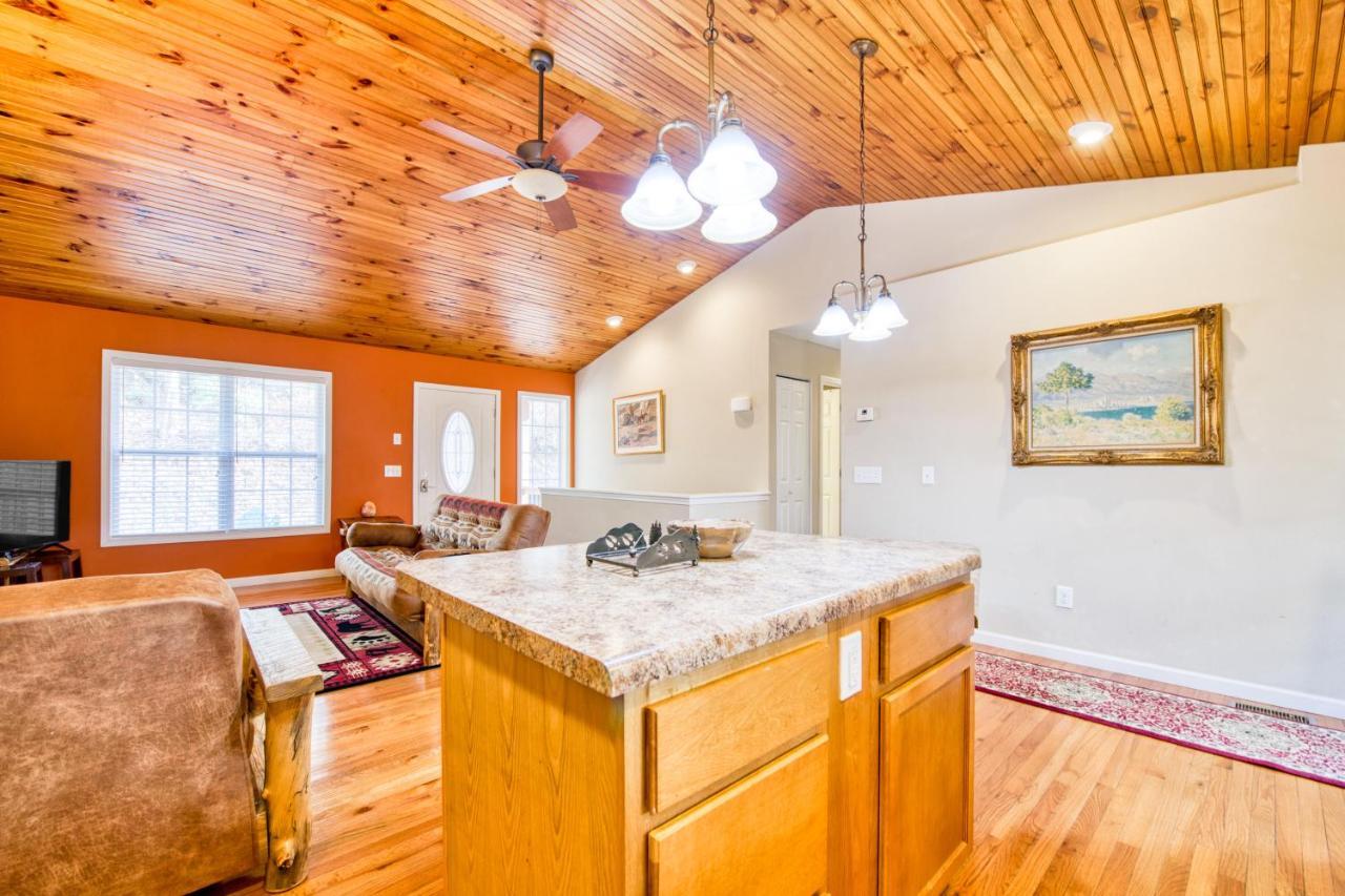 Trimont Mountain Cottage Франклин Экстерьер фото